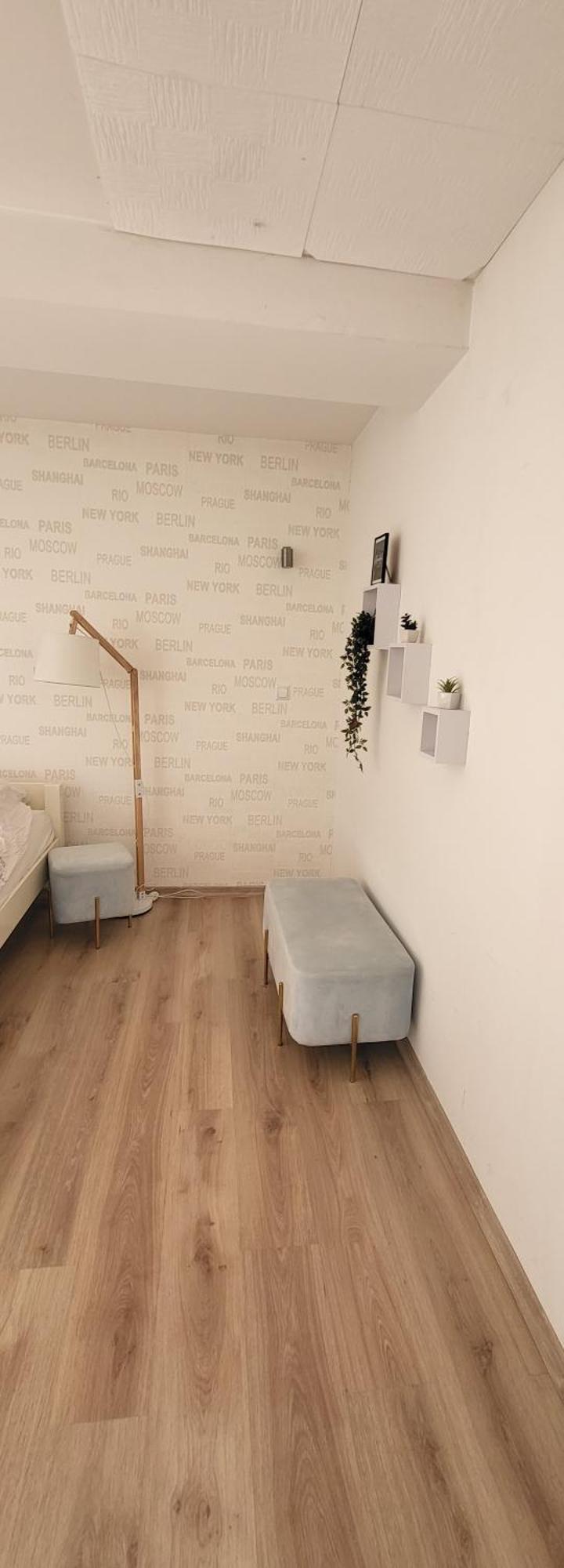 Sleep And Drive White Apartment *